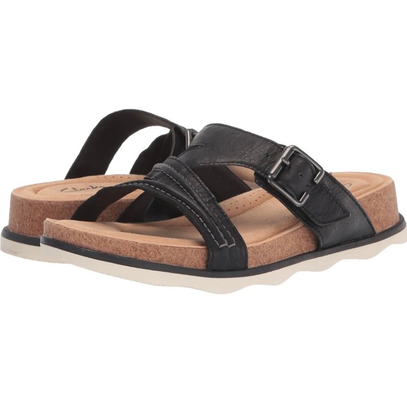 Clarks Women's Brynn Hope Flat Sandal - Picture 1 of 12
